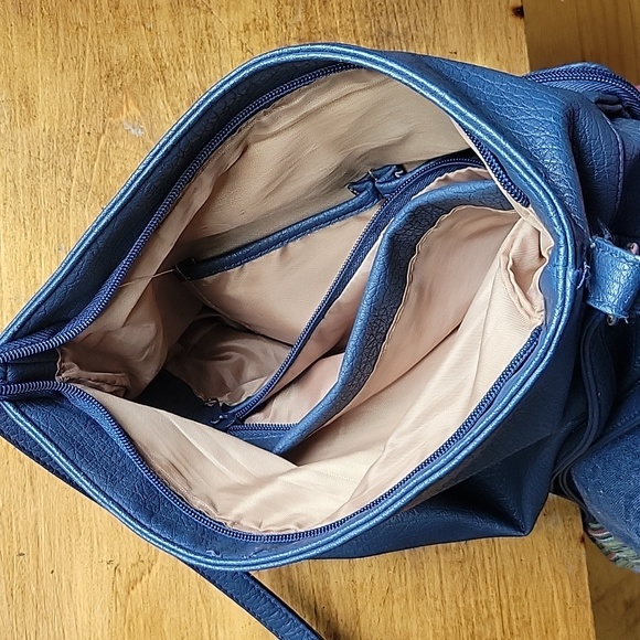 🍀Blue vinyl MultiSac crossbody shoulder hobo bag - Picture 6 of 10